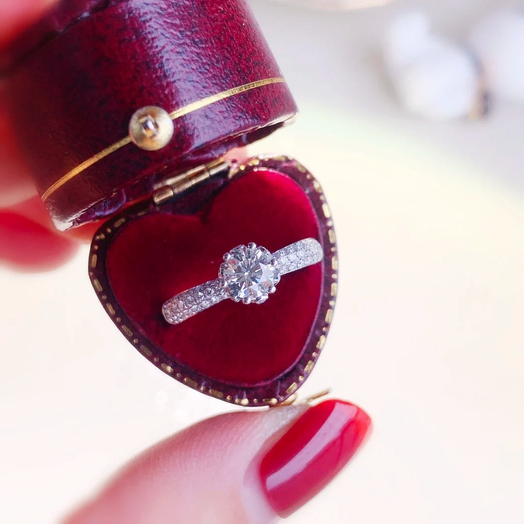 Éclat Dorée Silhouette Ring