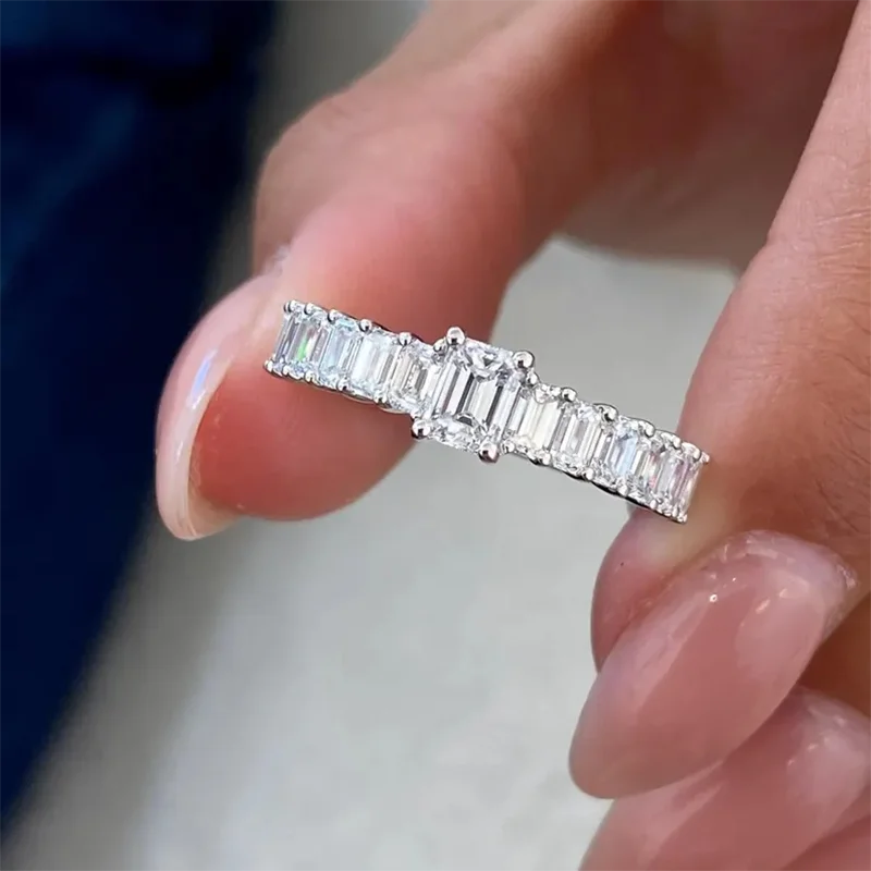 Half-eternity ring with lab-grown diamond accents