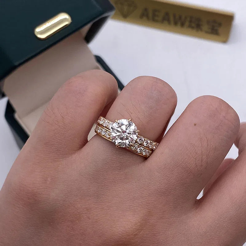 Round lab-grown diamond engagement ring and bridal band set