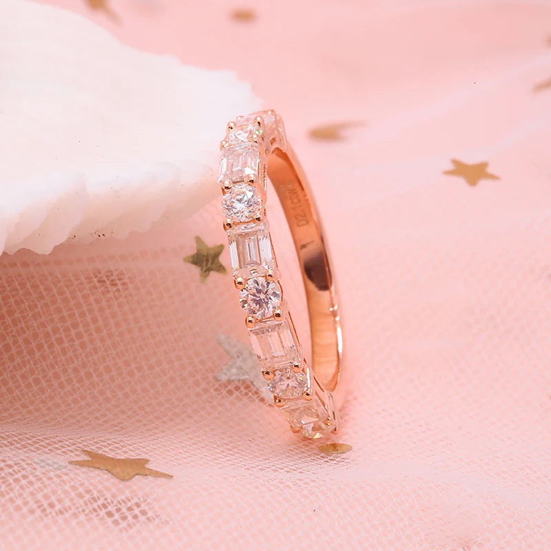 Lab-grown diamond round and baguette band