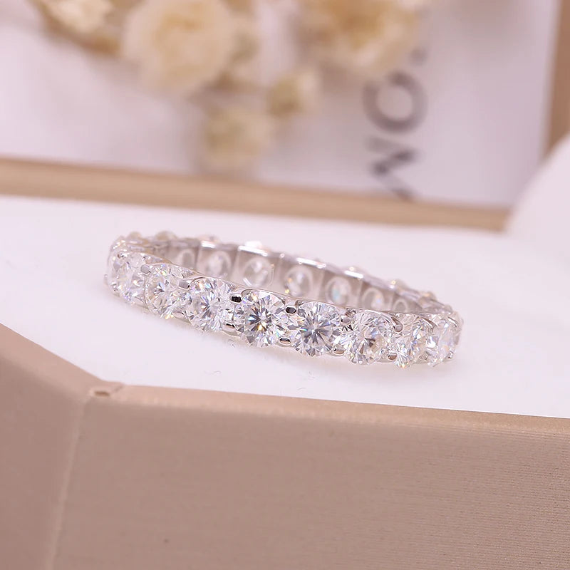 Round lab-grown diamond full eternity band in gold