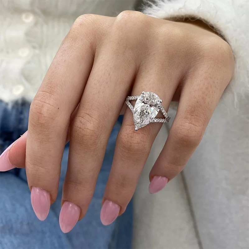 Large pear-cut lab-grown diamond with pavé band