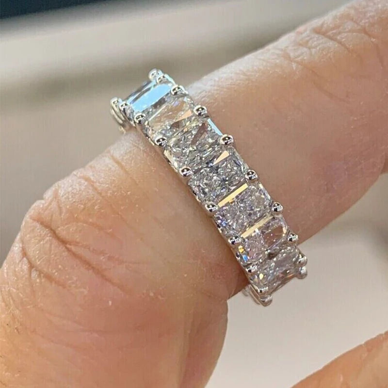 Lumière Vega Mirage Wedding Band