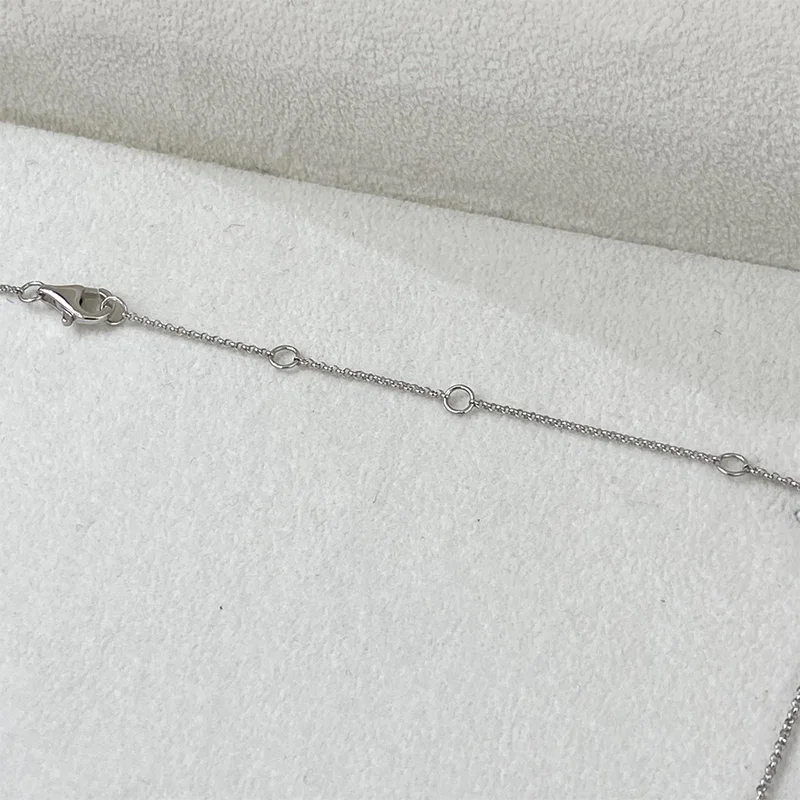 Éclat Satin Essentiel Necklace
