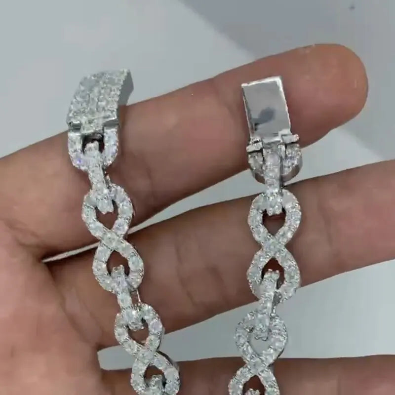 Diamond chain bracelet with sculptural links