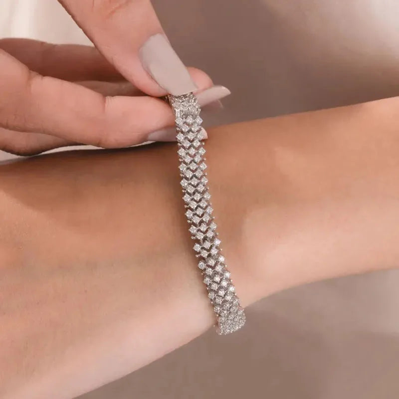 Classic round diamond line bracelet