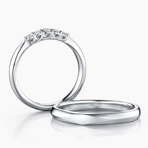 14K gold band set with round lab-grown diamonds