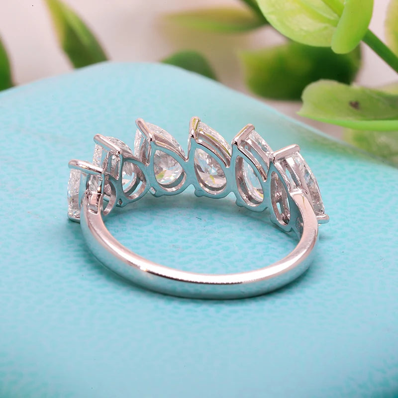 Pear-shaped lab-grown diamond anniversary band