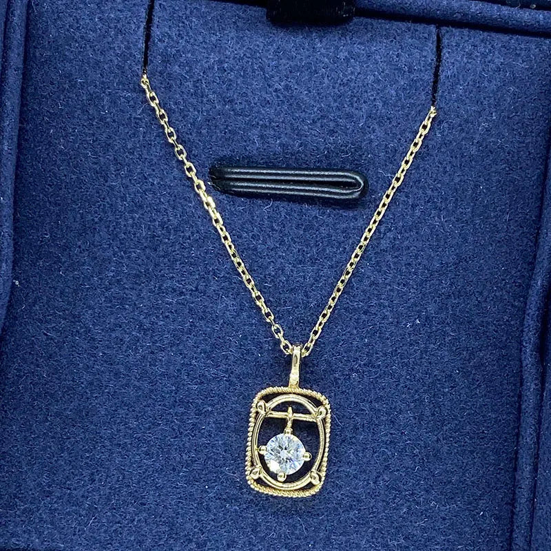 Round lab-grown diamond pendant necklace
