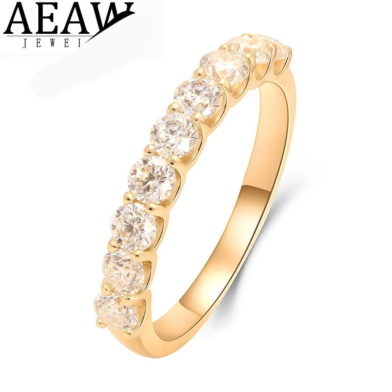Band ring with round lab-grown diamonds