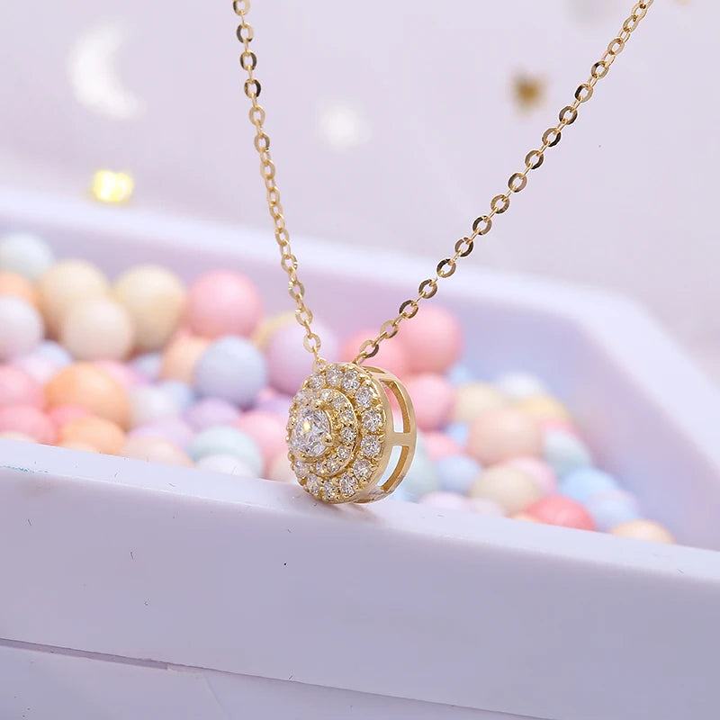 Round diamond solitaire pendant design