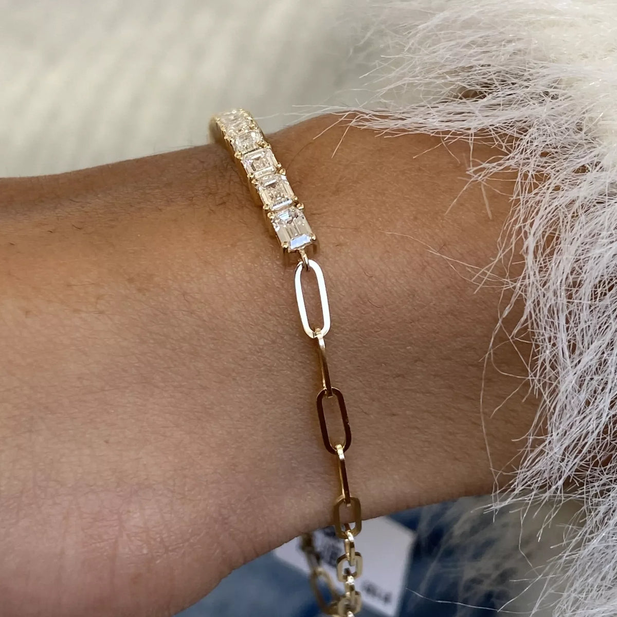 Lab-grown emerald-cut diamond bracelet