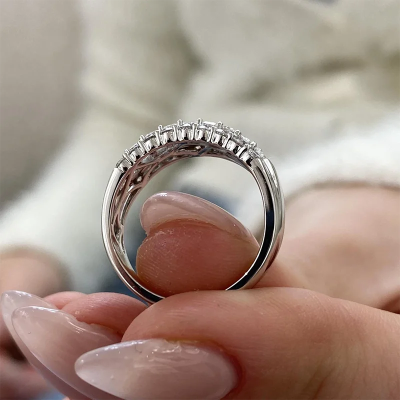 Lumière Nocturne Stellaire Wedding Band