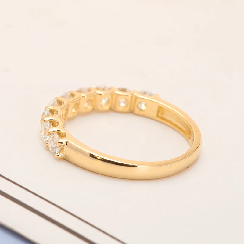 Prong-set round diamond ring