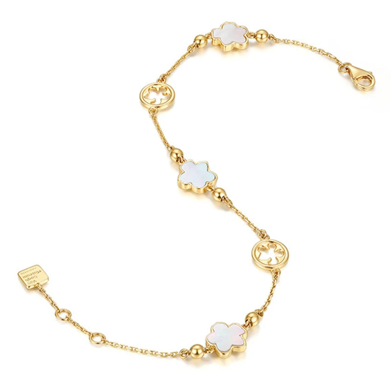 White shell flower bracelet design