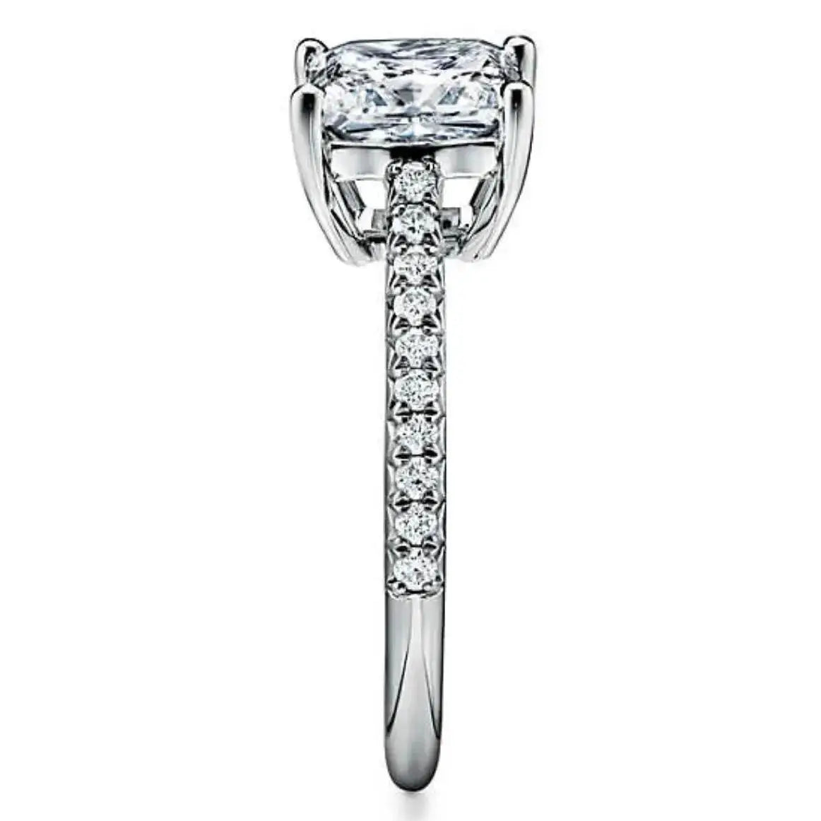 Square princess-cut lab-grown diamond ring