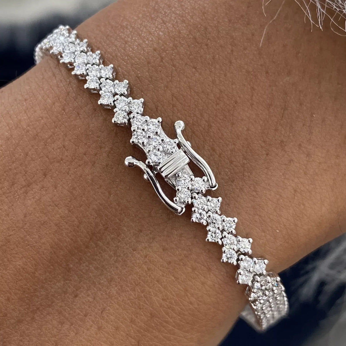Lab-grown diamond line bracelet