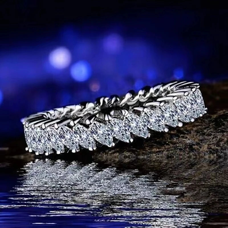 Band ring with marquise lab-grown diamonds