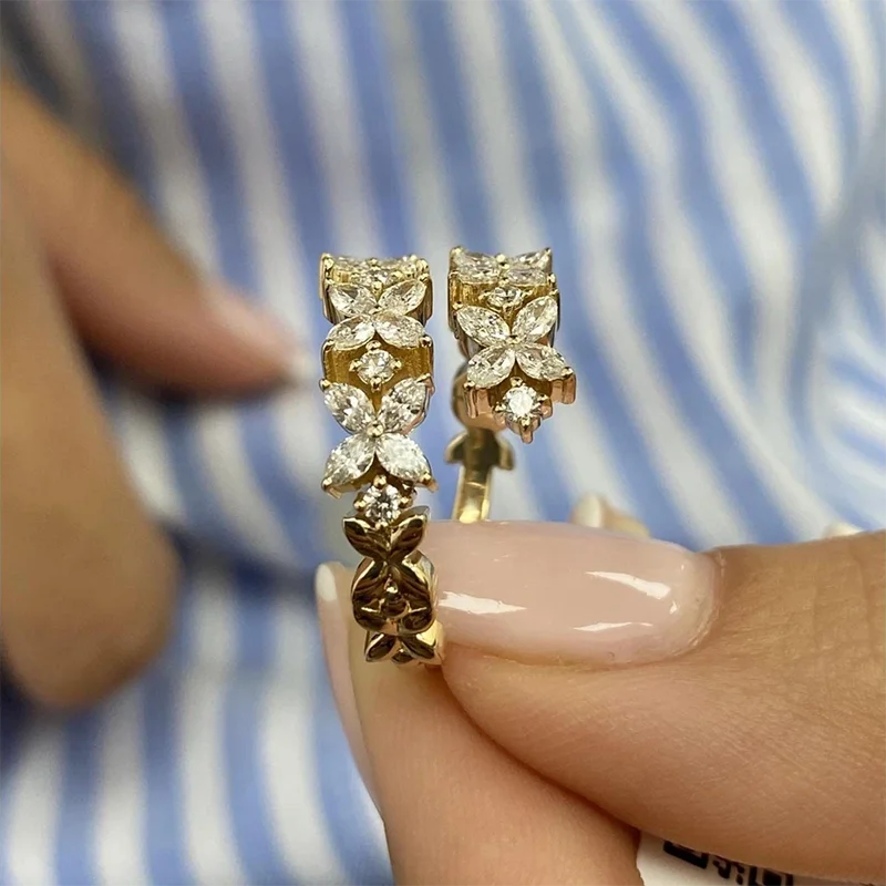 Mixed-cut diamond wrap ring