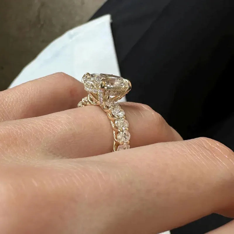 Éclat Aveline Silhouette Ring