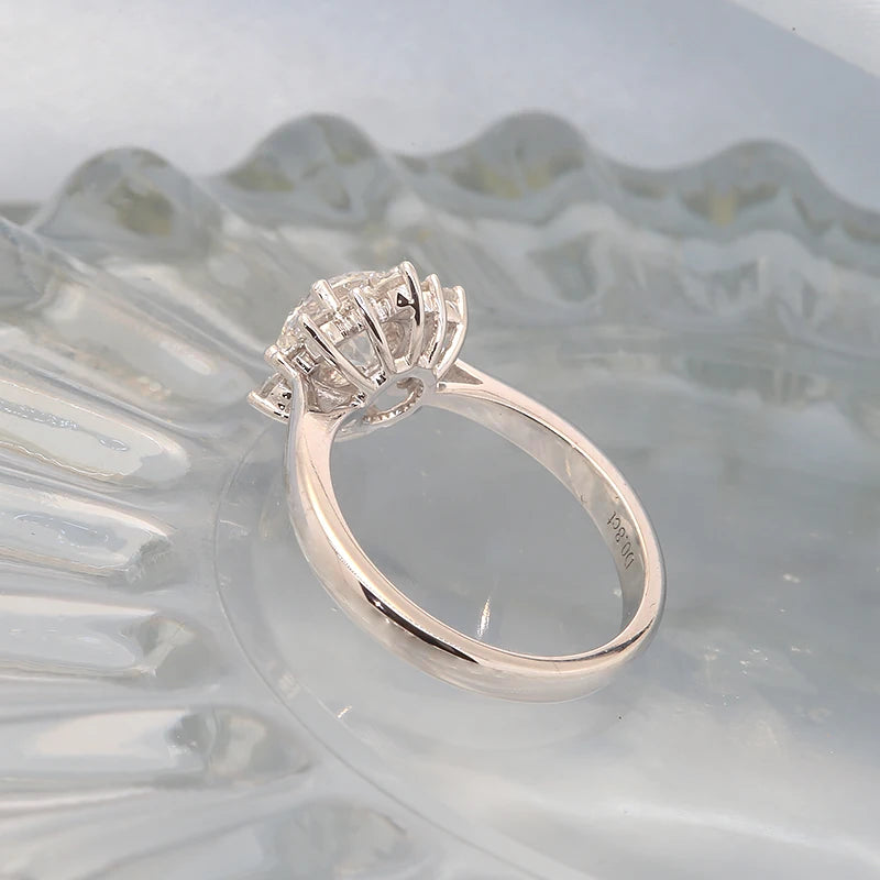 Flower-inspired ring with round lab-grown diamond