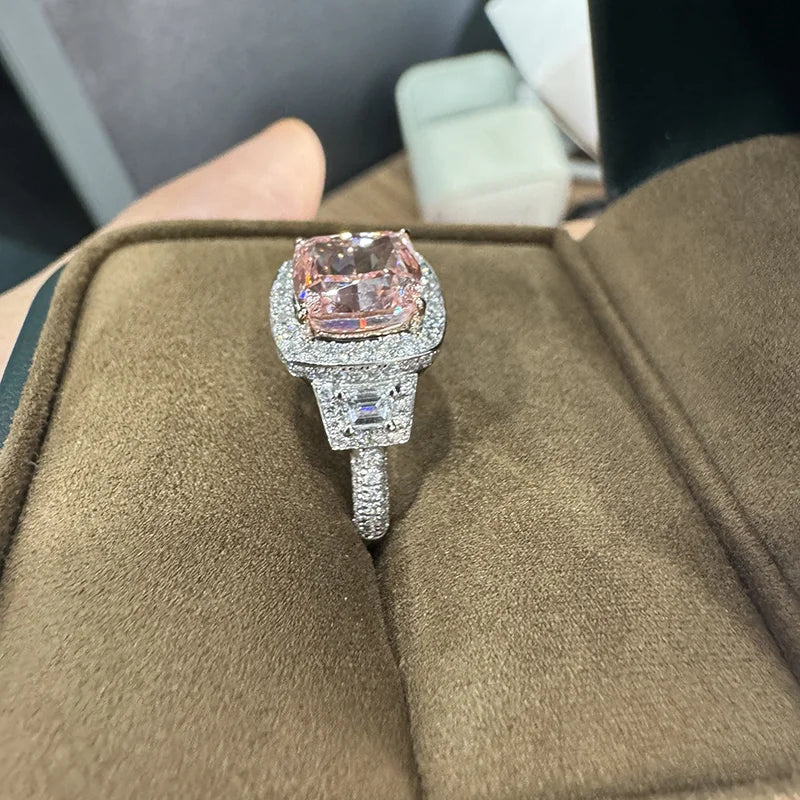 Gold ring with pink cushion diamond