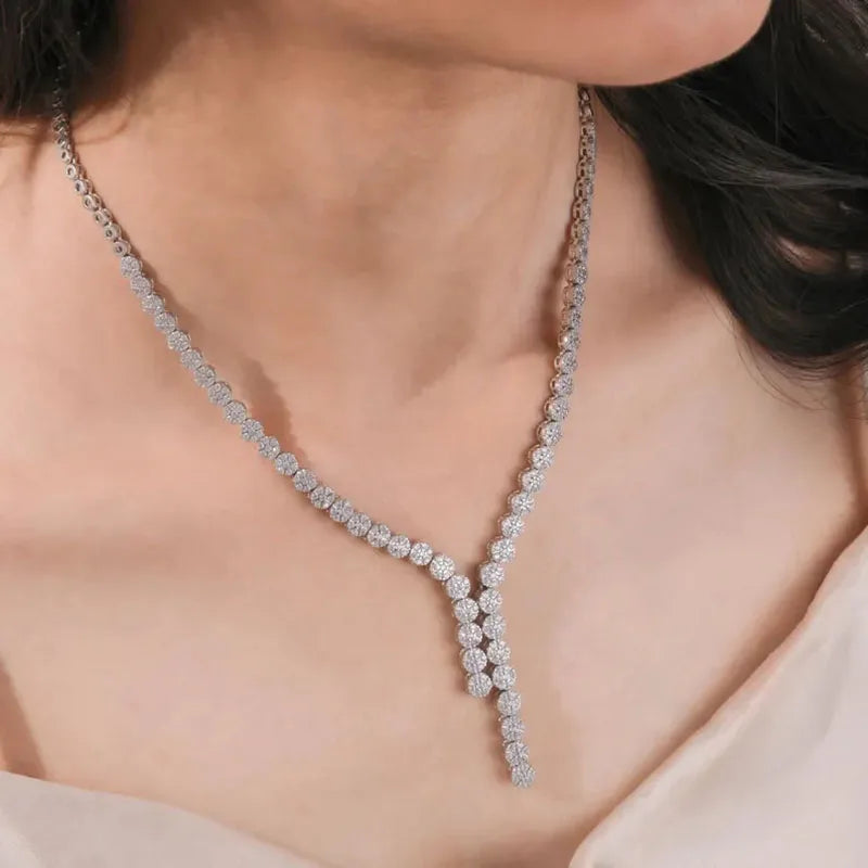 Round diamond necklace design