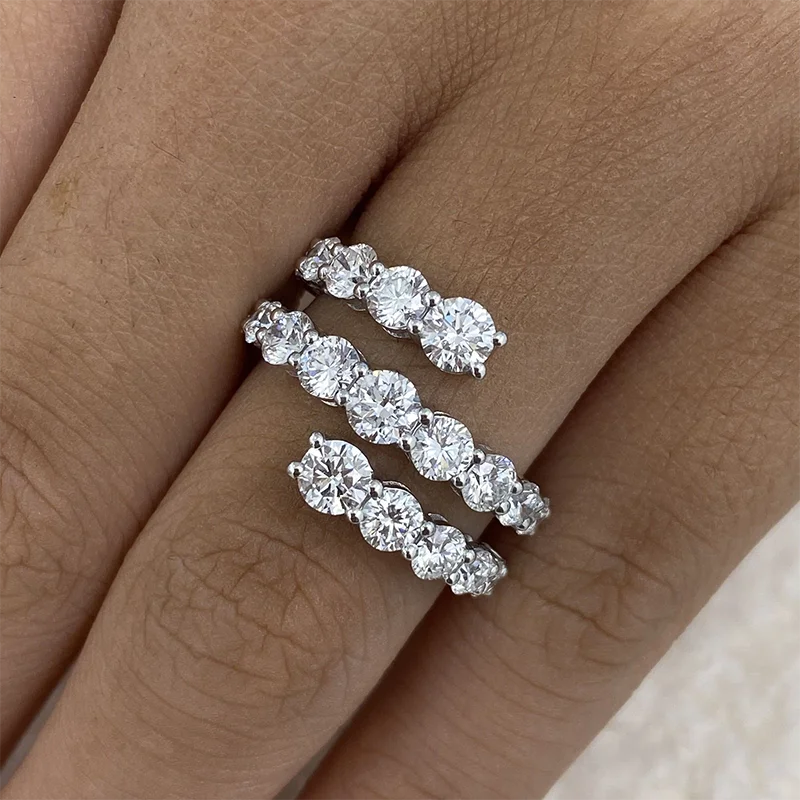 Gold wrap ring with round lab-grown diamonds