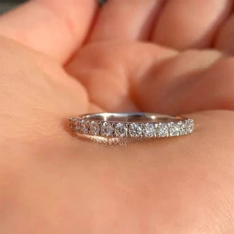 Round diamond wedding band