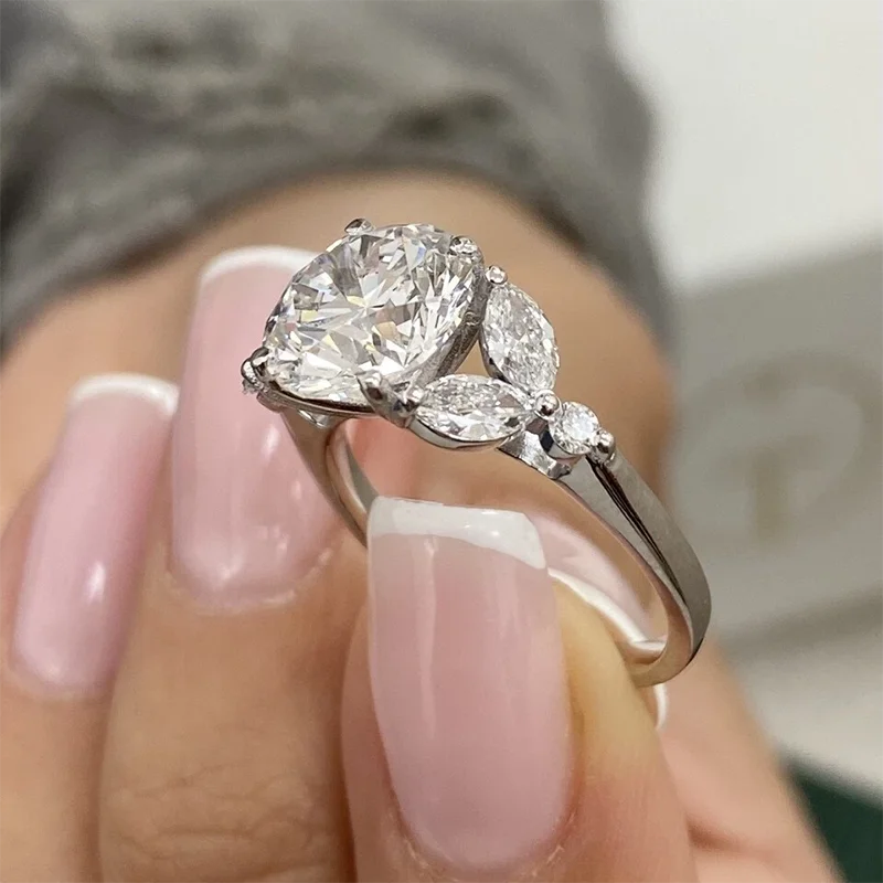 Cluster-set lab-grown diamond ring