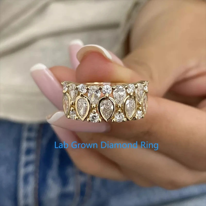 Pear and round lab-grown diamond cluster ring