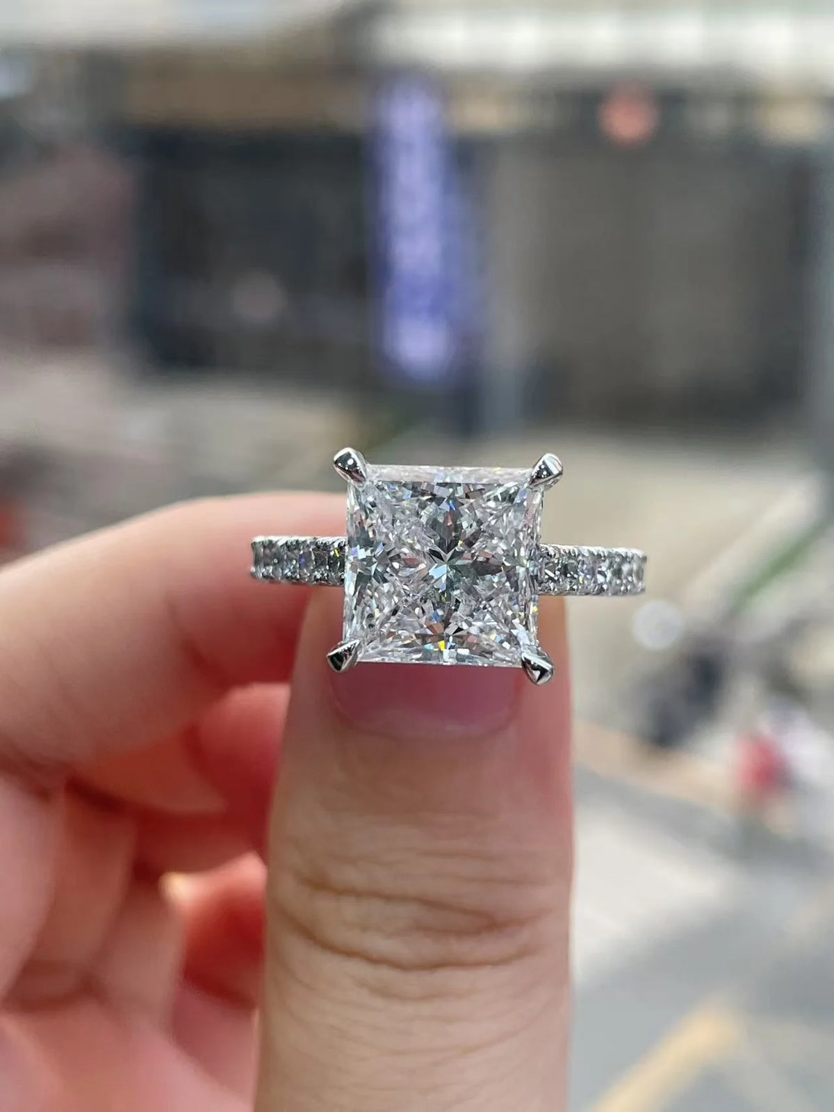 Square princess-cut lab-grown diamond ring