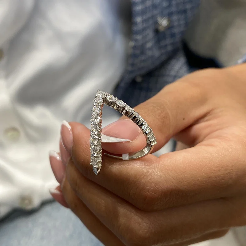 Éclat Camille Murmure Wedding Band