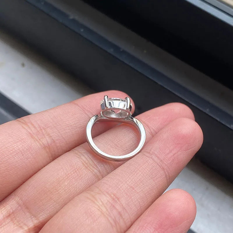 Oval-cut diamond prong-set solitaire