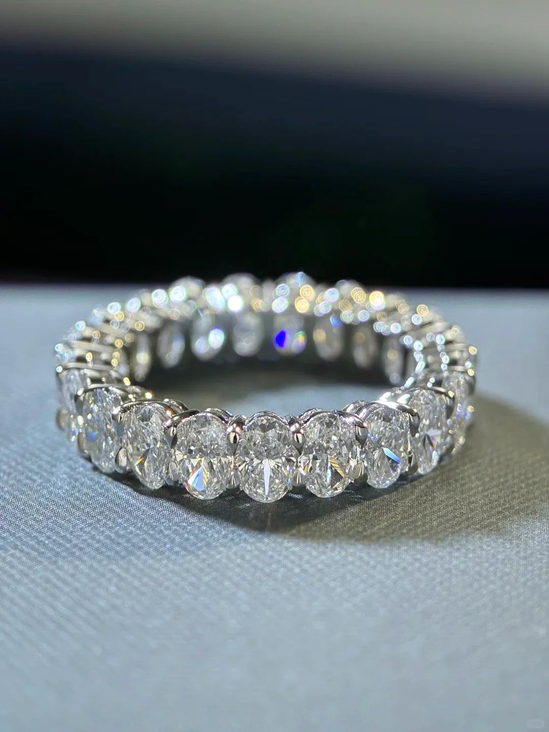Éclat Alba Grâce Wedding Band