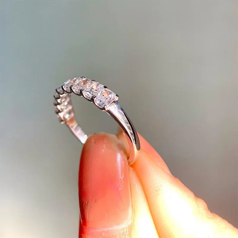 U-prong radiant diamond anniversary band