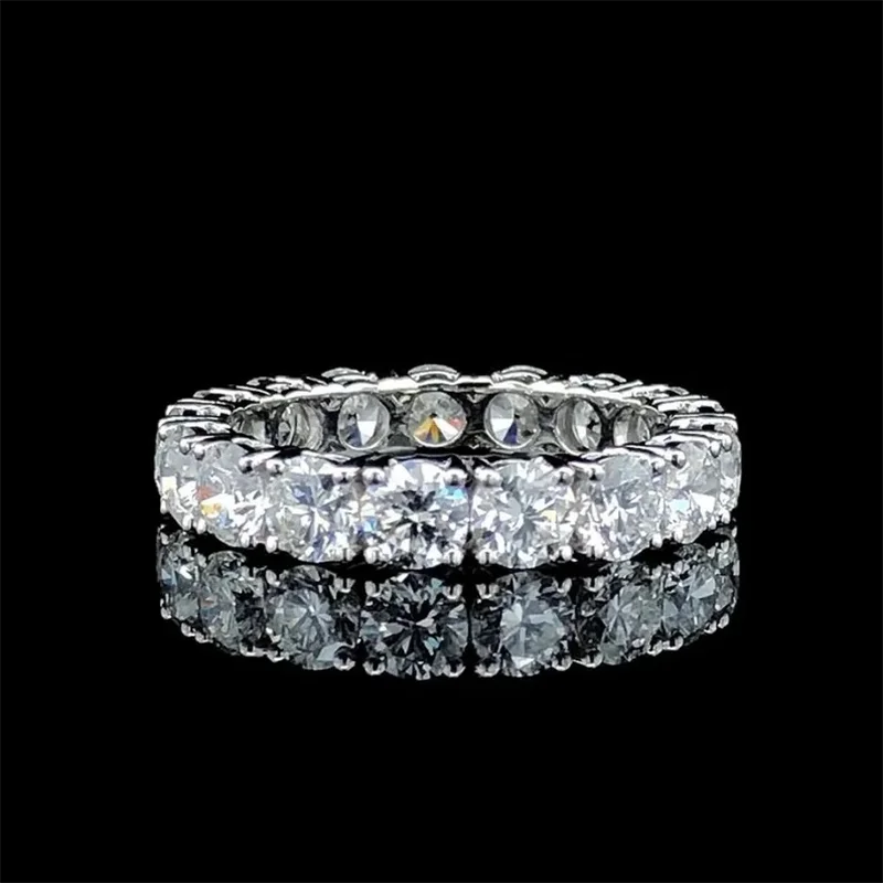 Round lab-grown diamond sterling silver wedding band
