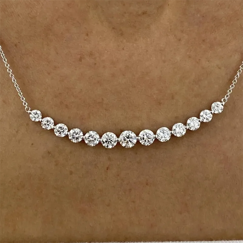 Circular pendant necklace set with round lab-grown diamonds