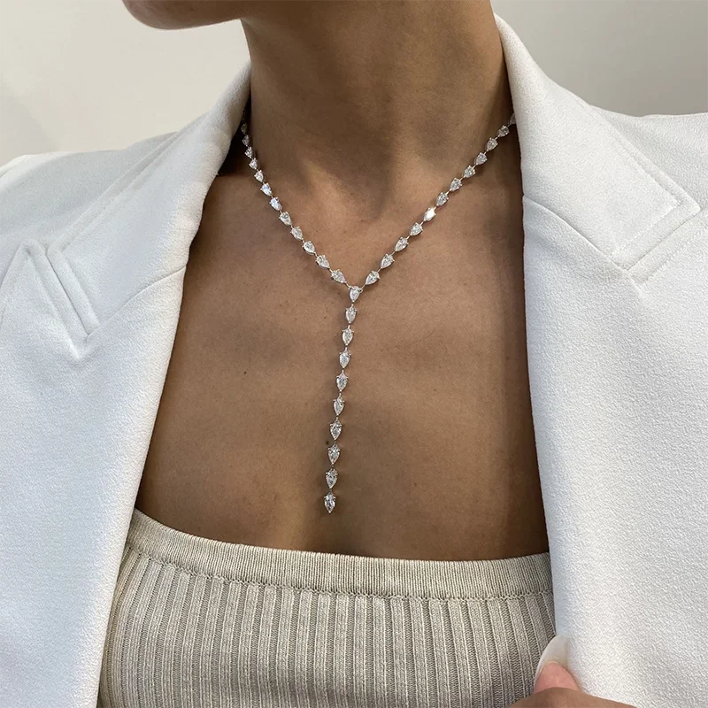 Pear diamond drop necklace design
