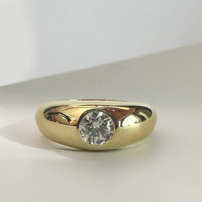 Contemporary diamond dome ring with round stone