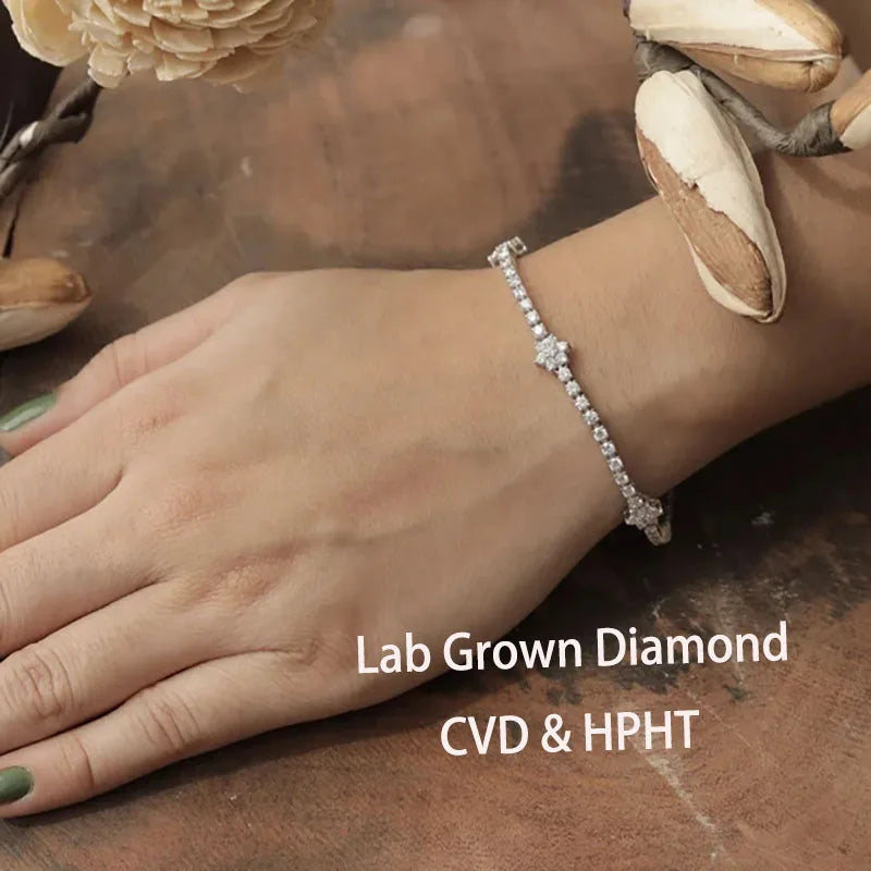 Round lab-grown diamond tennis bracelet