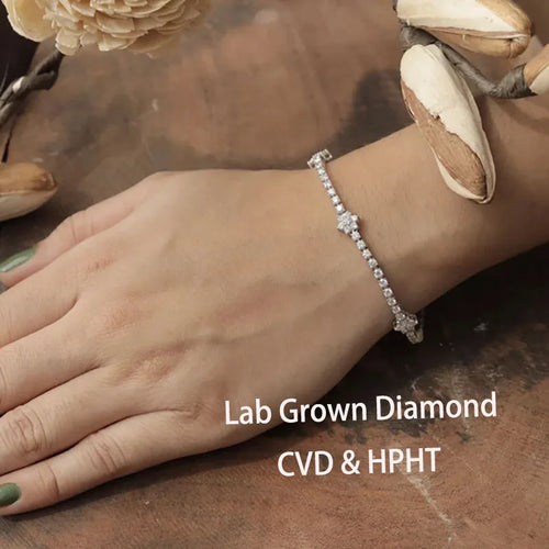 Round lab-grown diamond tennis bracelet