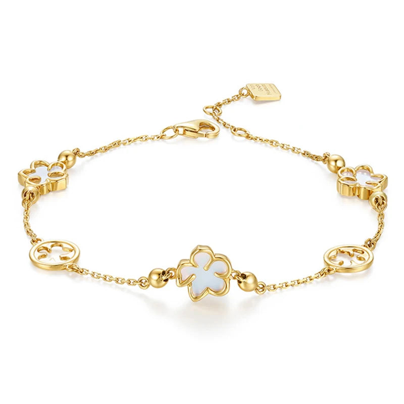 White shell floral bracelet with three flowers