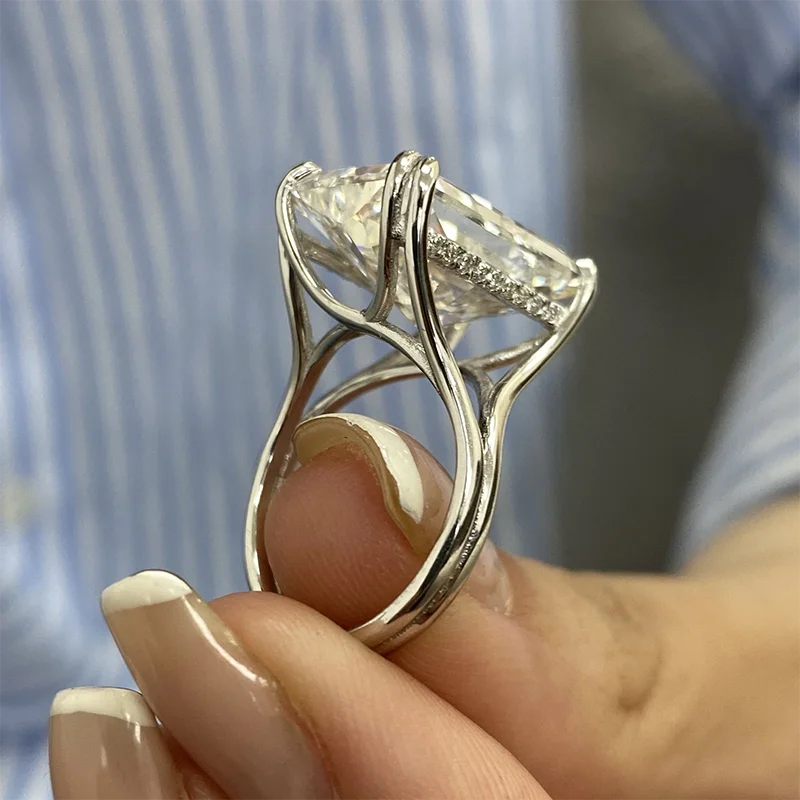 Lumière Vega Spectral Ring